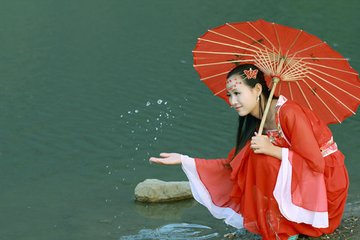 梦中的暗涌影像完整版